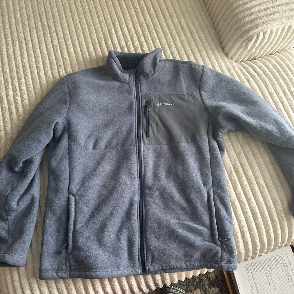 Columbia Men's Gray Fleece Jacket